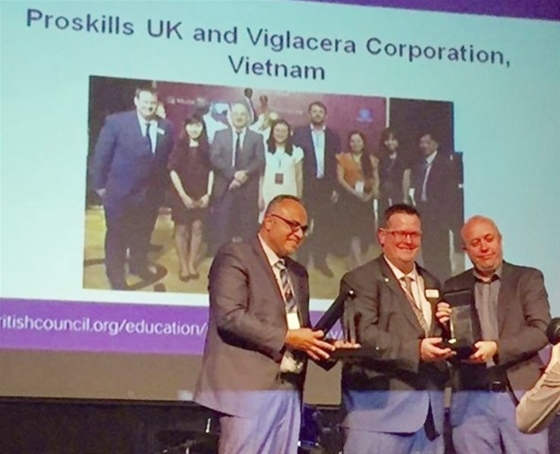  Viglacera – doanh nghiệp duy nhất được Hội đồng Anh trao Giải chương trình hợp tác đối tác quốc tế xuất sắc của năm