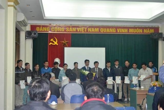 Trường Cao đẳng nghề Viglacera tổ chức bế giảng khoá 2 và khai giảng khoá 4 tại Công ty Việt Trì Viglacera